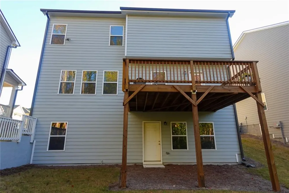573 Auburn Crossing Drive Auburn, GA 30011