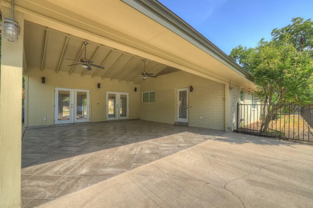 911 Mulberry Avenue New Braunfels, TX 78130
