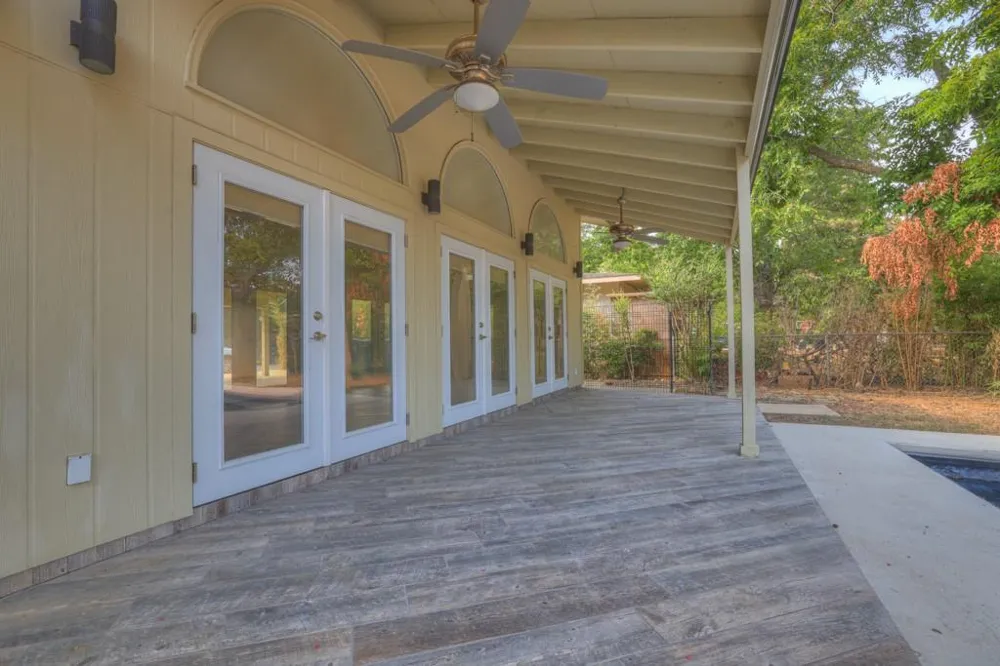 911 Mulberry Avenue New Braunfels, TX 78130