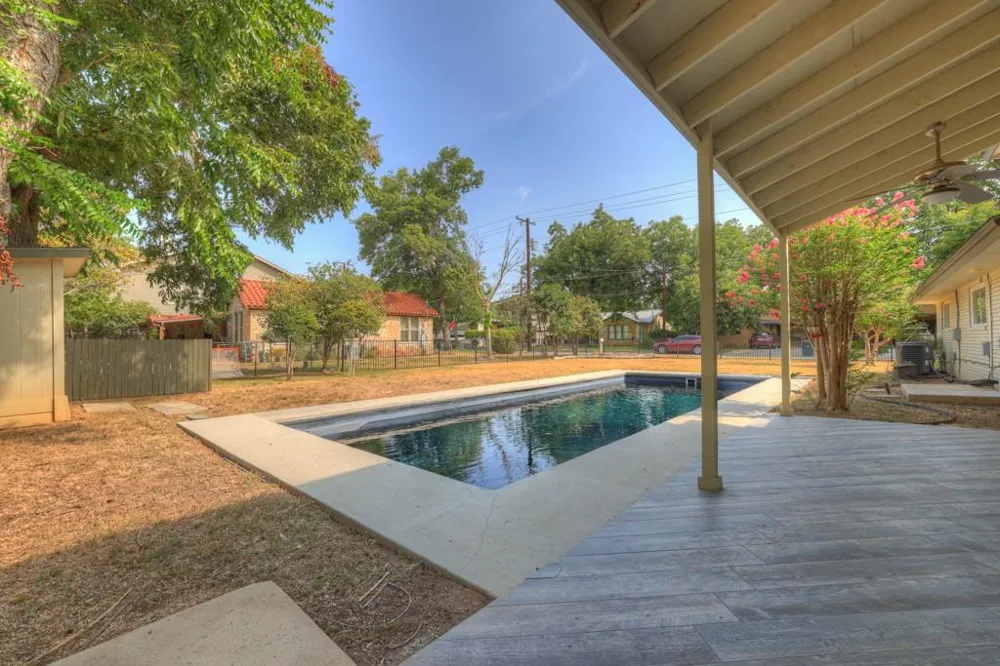 911 Mulberry Avenue New Braunfels, TX 78130