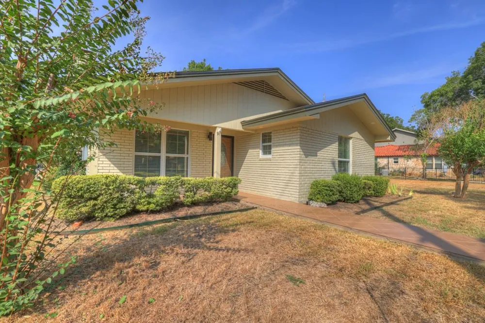 911 Mulberry Avenue New Braunfels, TX 78130