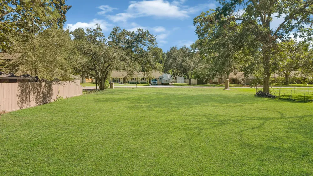 901 Elizabeth Avenue Rosenberg, TX 77471