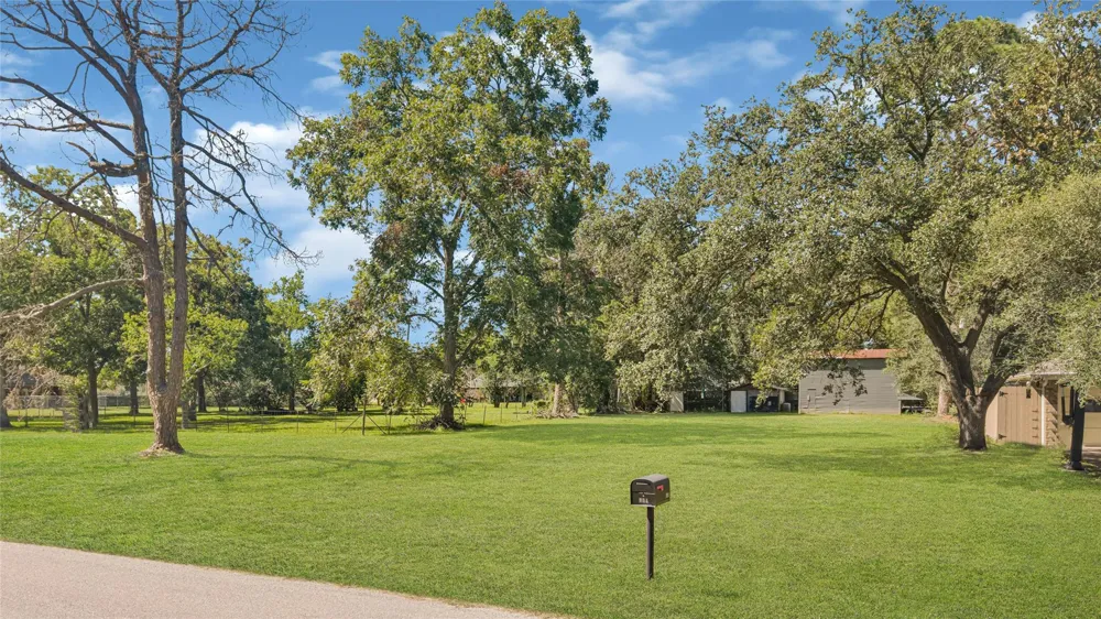 901 Elizabeth Avenue Rosenberg, TX 77471