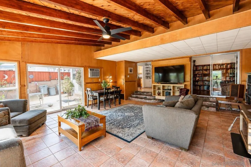 4607 Rolando Blvd San Diego, CA 92115