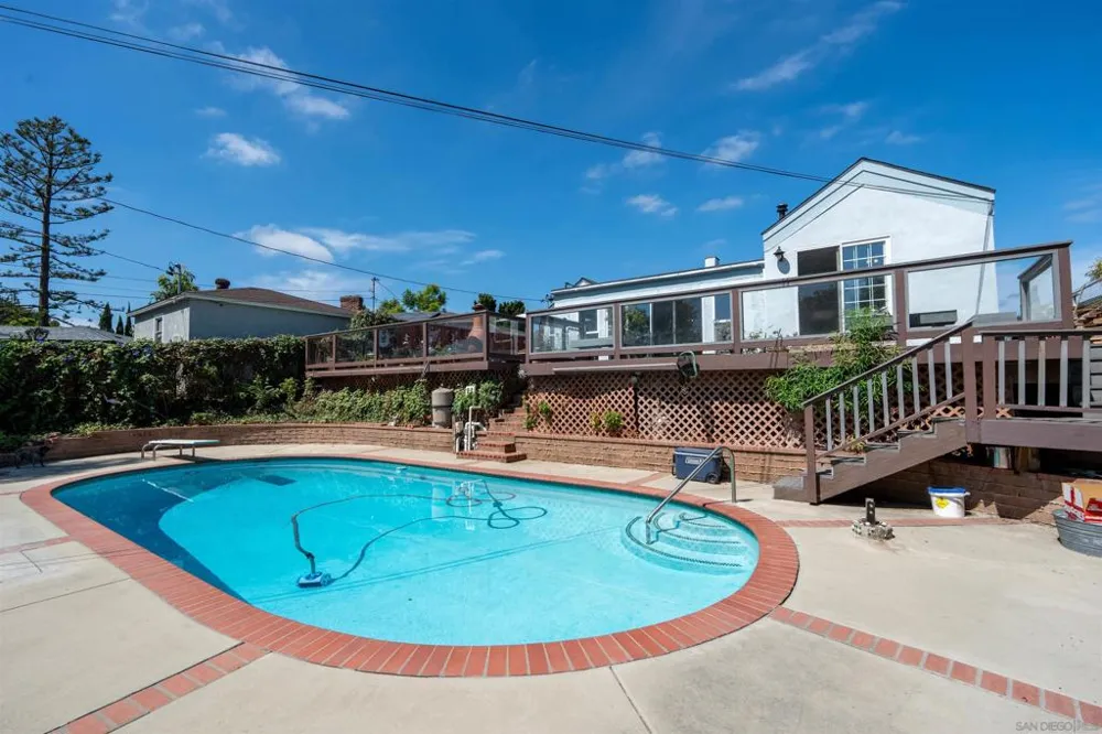 4607 Rolando Blvd San Diego, CA 92115