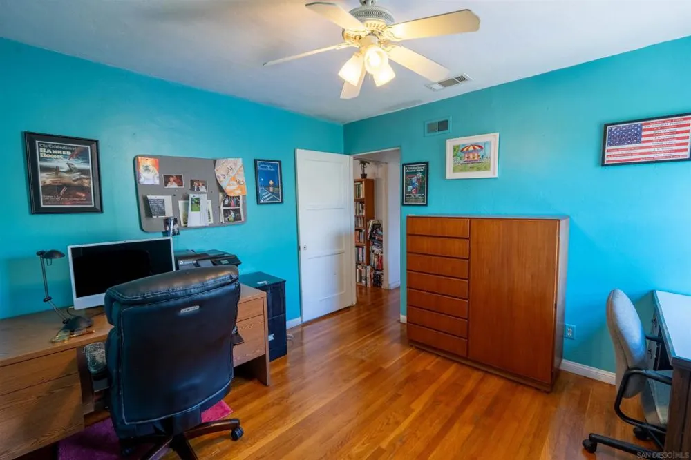 4607 Rolando Blvd San Diego, CA 92115