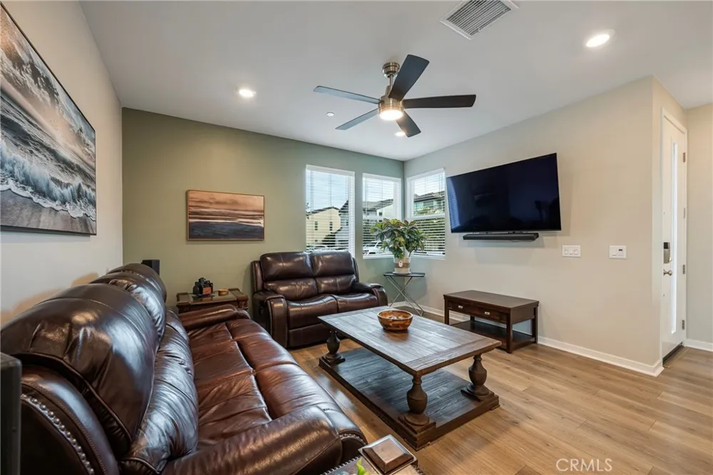 24581 Sonieta Court Corona, CA 92883