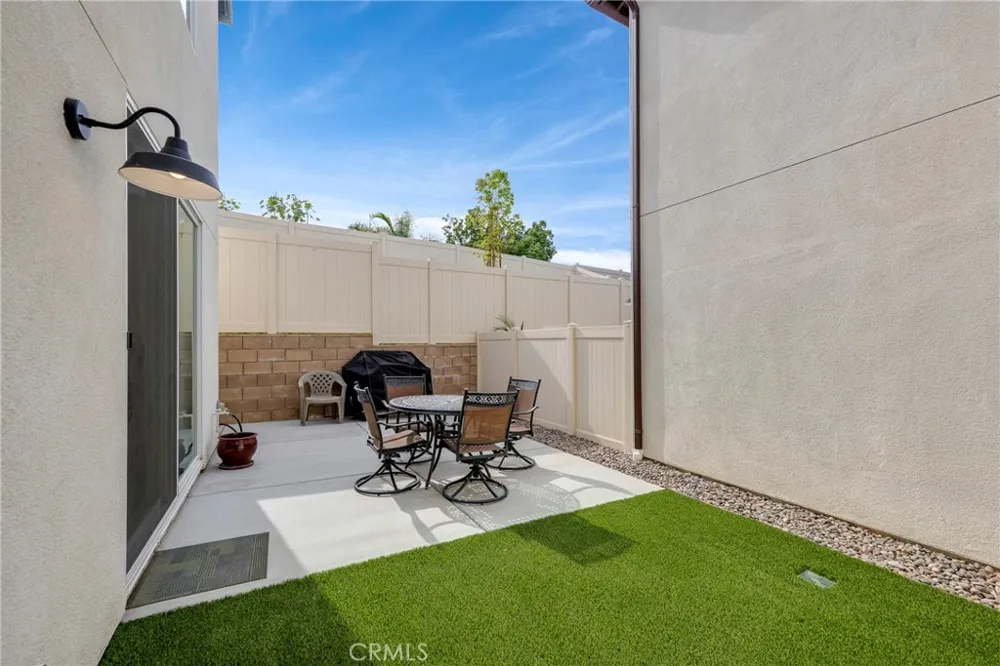 24581 Sonieta Court Corona, CA 92883