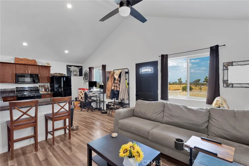 9145 Marco Victorville, CA 92392