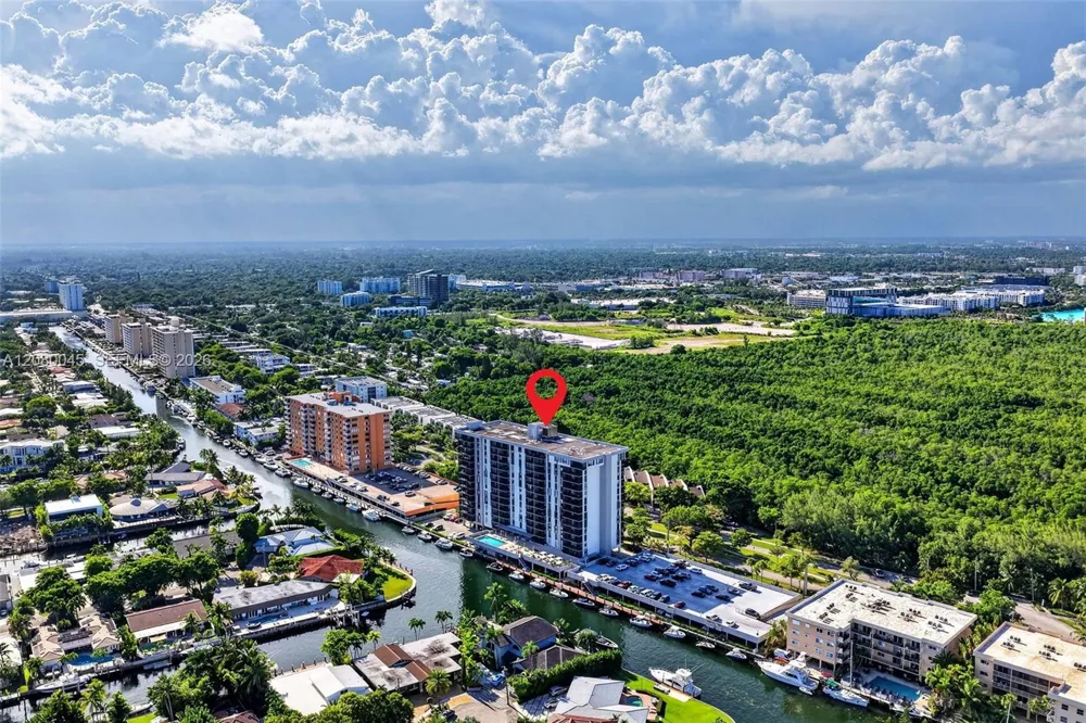 2500 NE 135th St #C311 North Miami, FL 33181