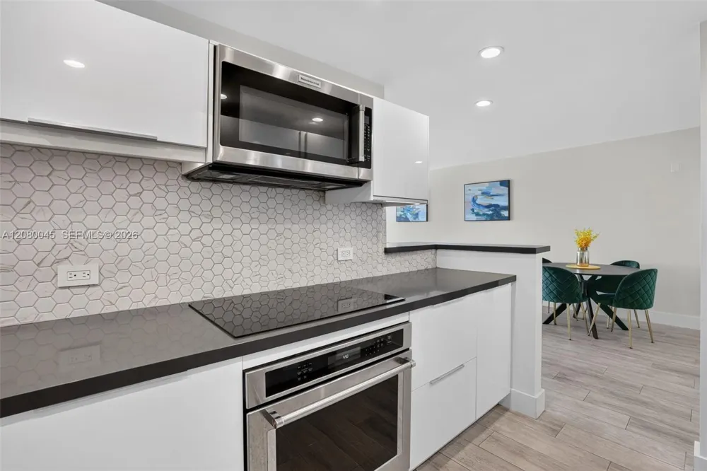 2500 NE 135th St #C311 North Miami, FL 33181