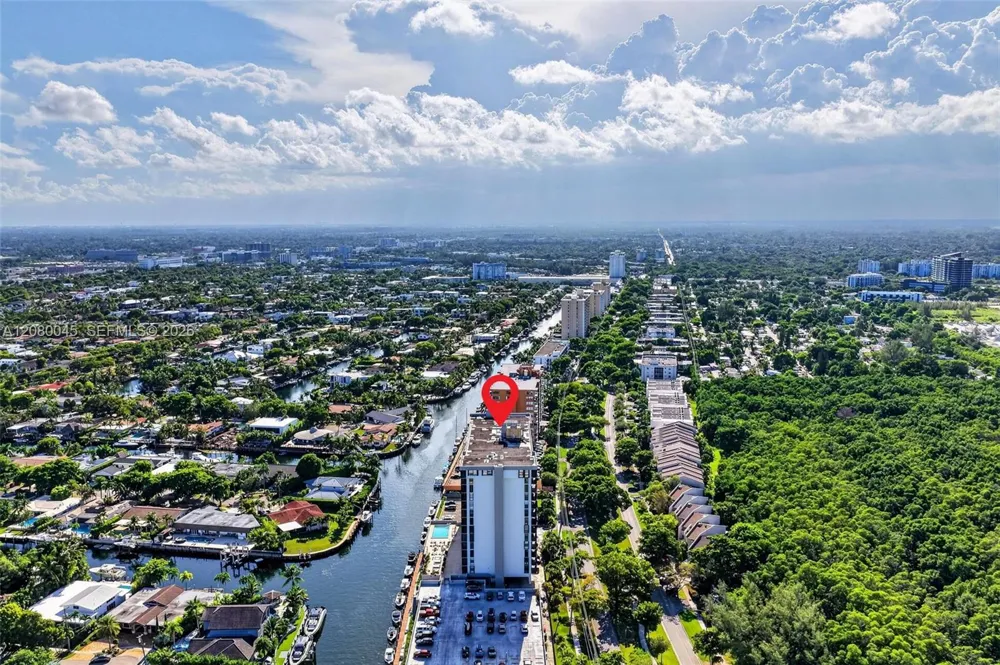 2500 NE 135th St #C311 North Miami, FL 33181
