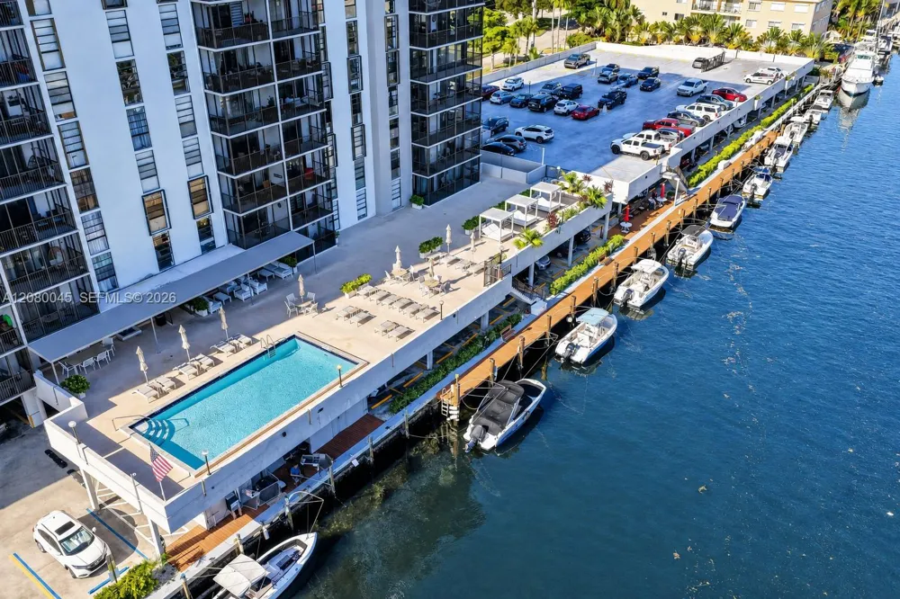 2500 NE 135th St #C311 North Miami, FL 33181