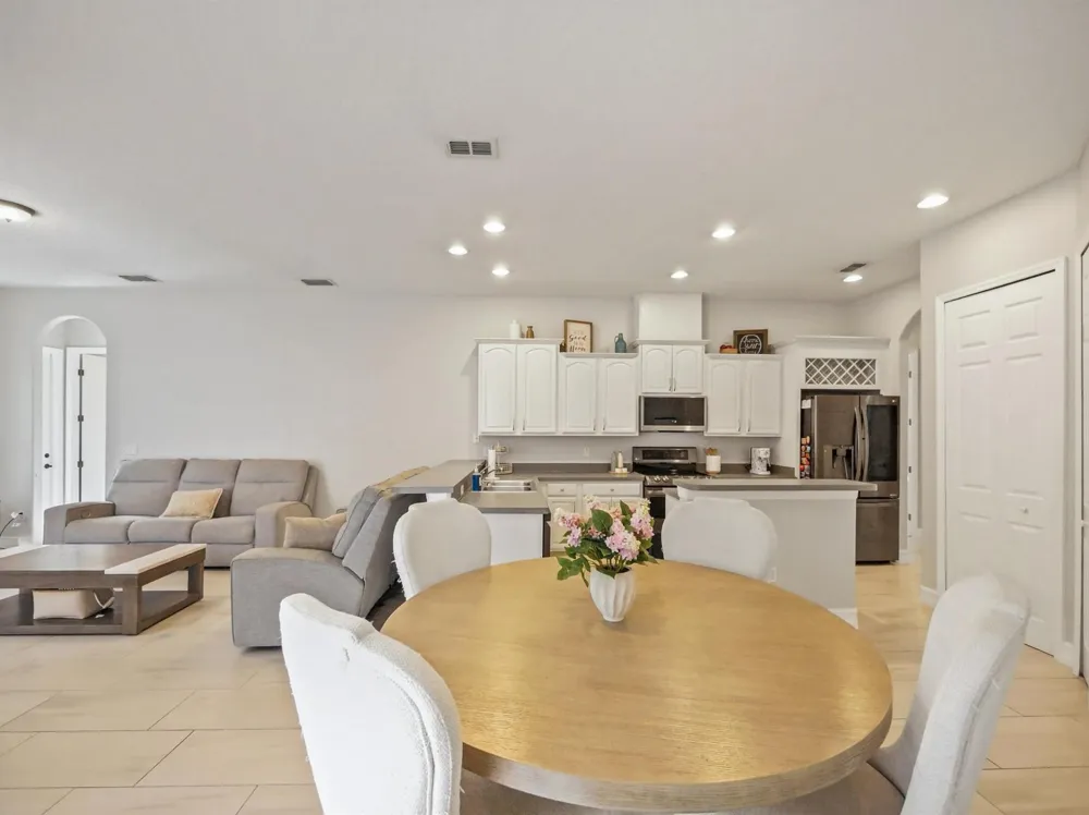 16437 TUDOR GROVE DRIVE Orlando, FL 32828