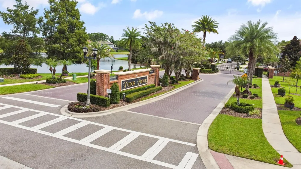 16437 TUDOR GROVE DRIVE Orlando, FL 32828