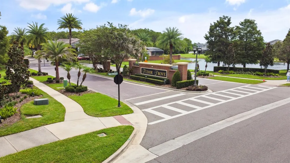 16437 TUDOR GROVE DRIVE Orlando, FL 32828