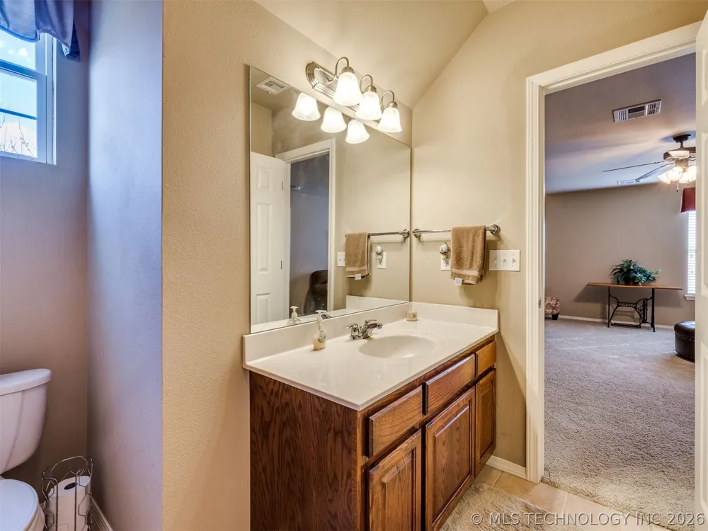7521 E Galveston Street Broken Arrow, OK 74014