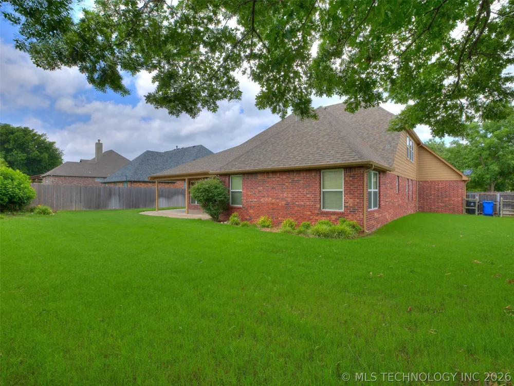 7521 E Galveston Street Broken Arrow, OK 74014