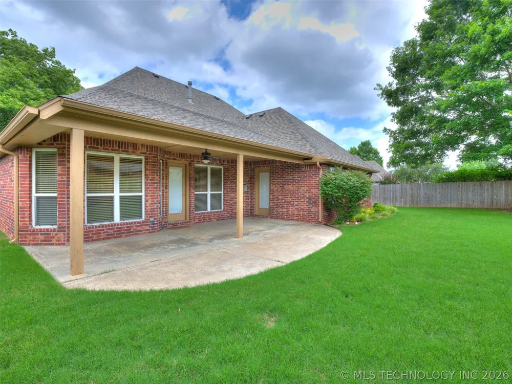 7521 E Galveston Street Broken Arrow, OK 74014