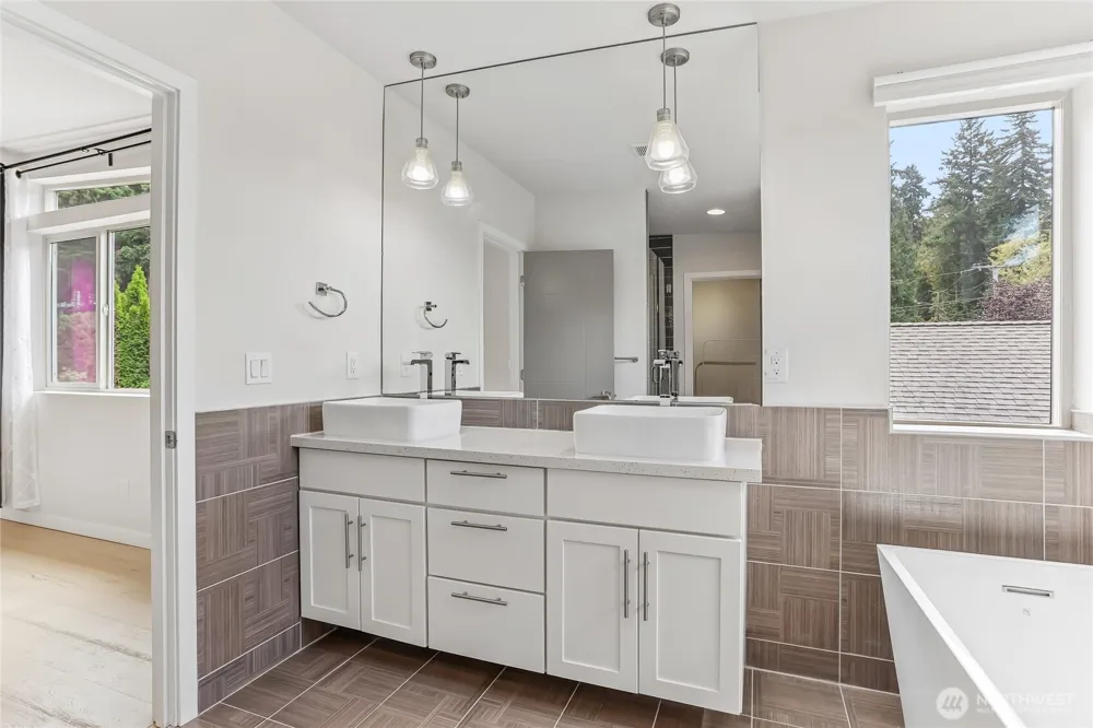 8312 120th Avenue NE Kirkland, WA 98033