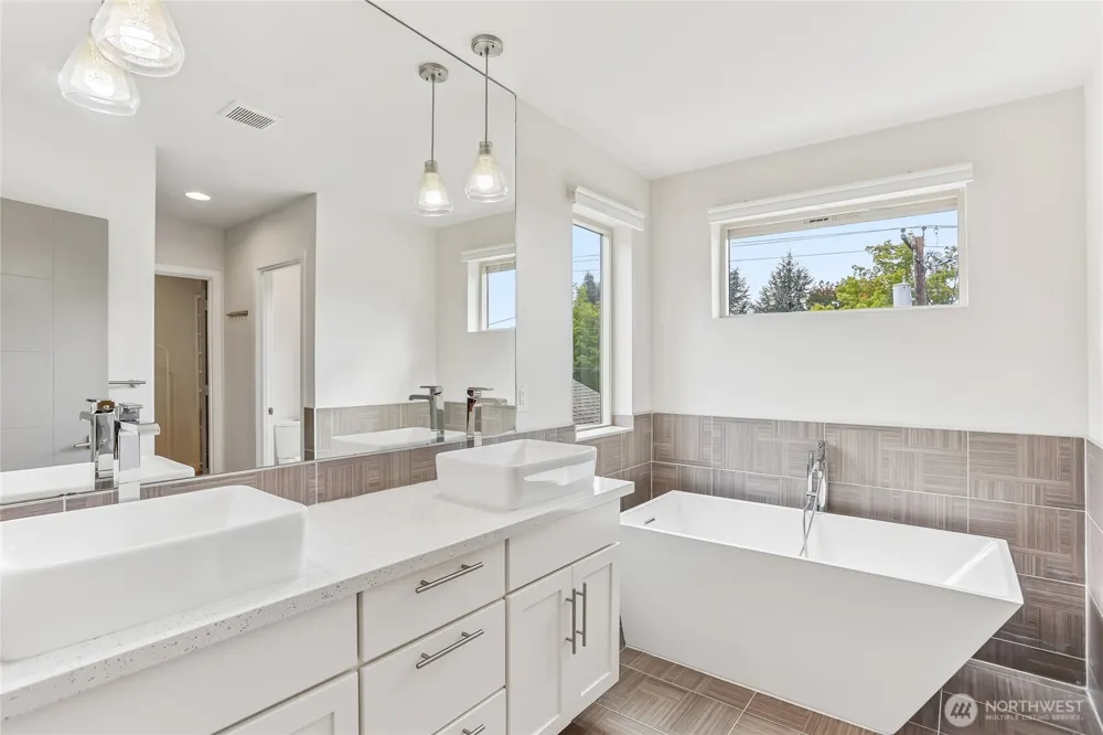8312 120th Avenue NE Kirkland, WA 98033
