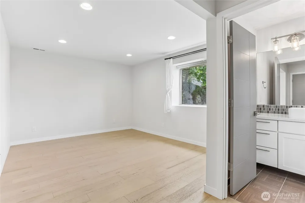 8312 120th Avenue NE Kirkland, WA 98033