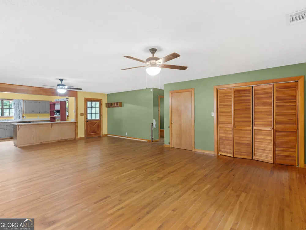 107 Midway RD Barnesville, GA 30204