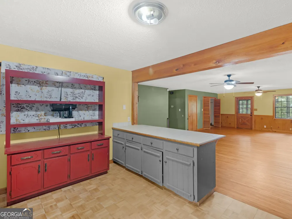 107 Midway RD Barnesville, GA 30204