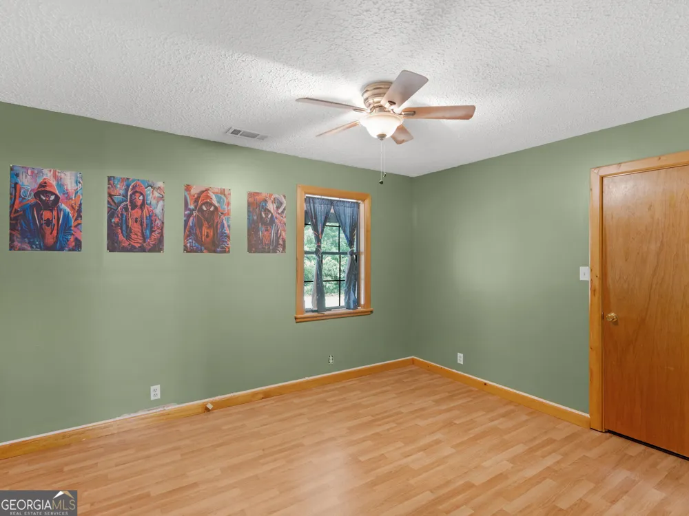 107 Midway RD Barnesville, GA 30204