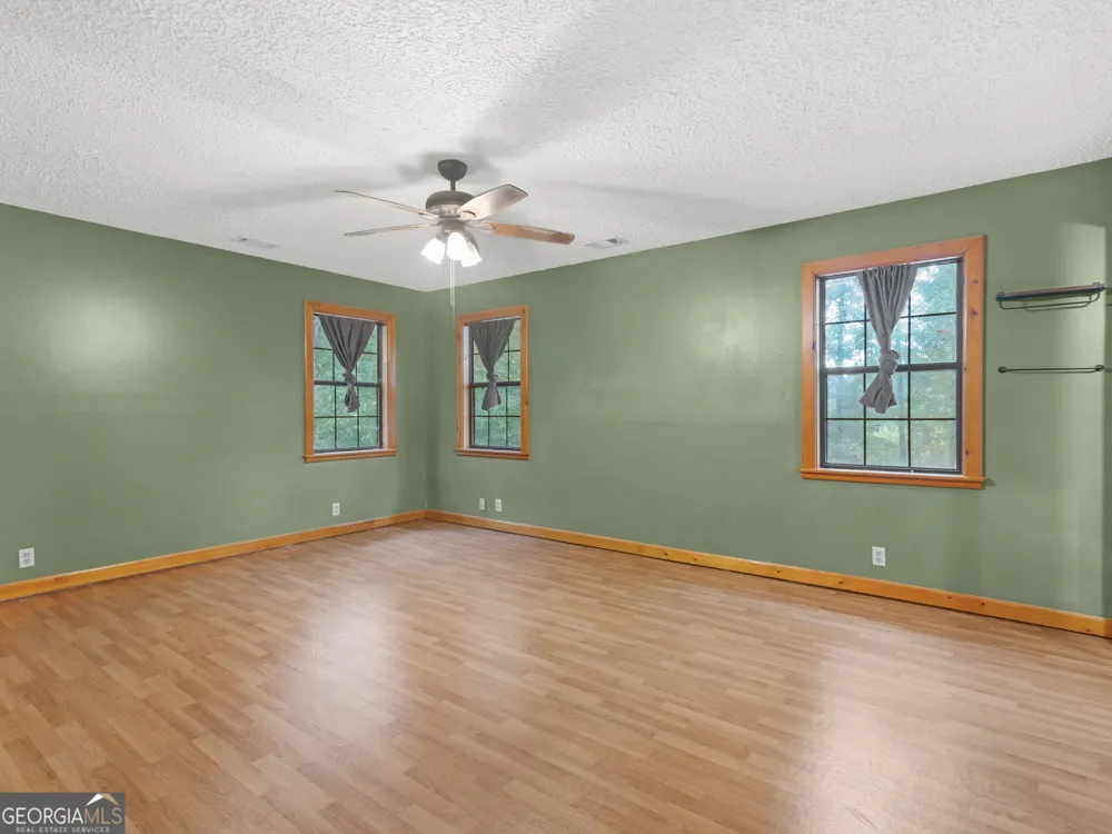 107 Midway RD Barnesville, GA 30204
