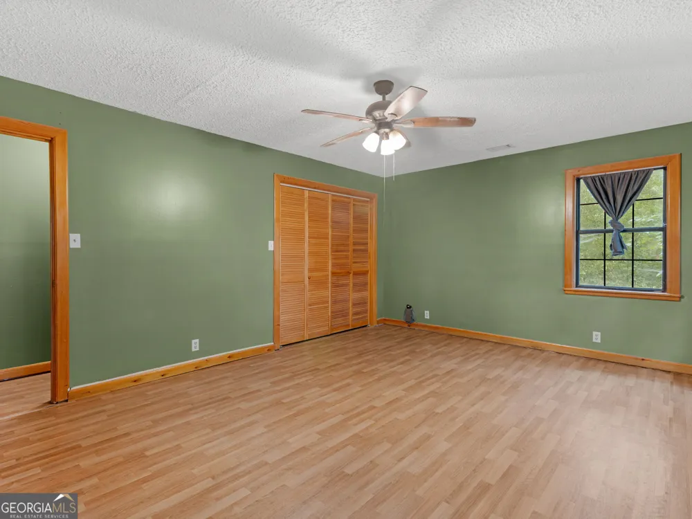 107 Midway RD Barnesville, GA 30204