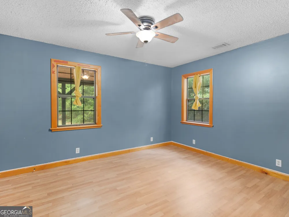 107 Midway RD Barnesville, GA 30204