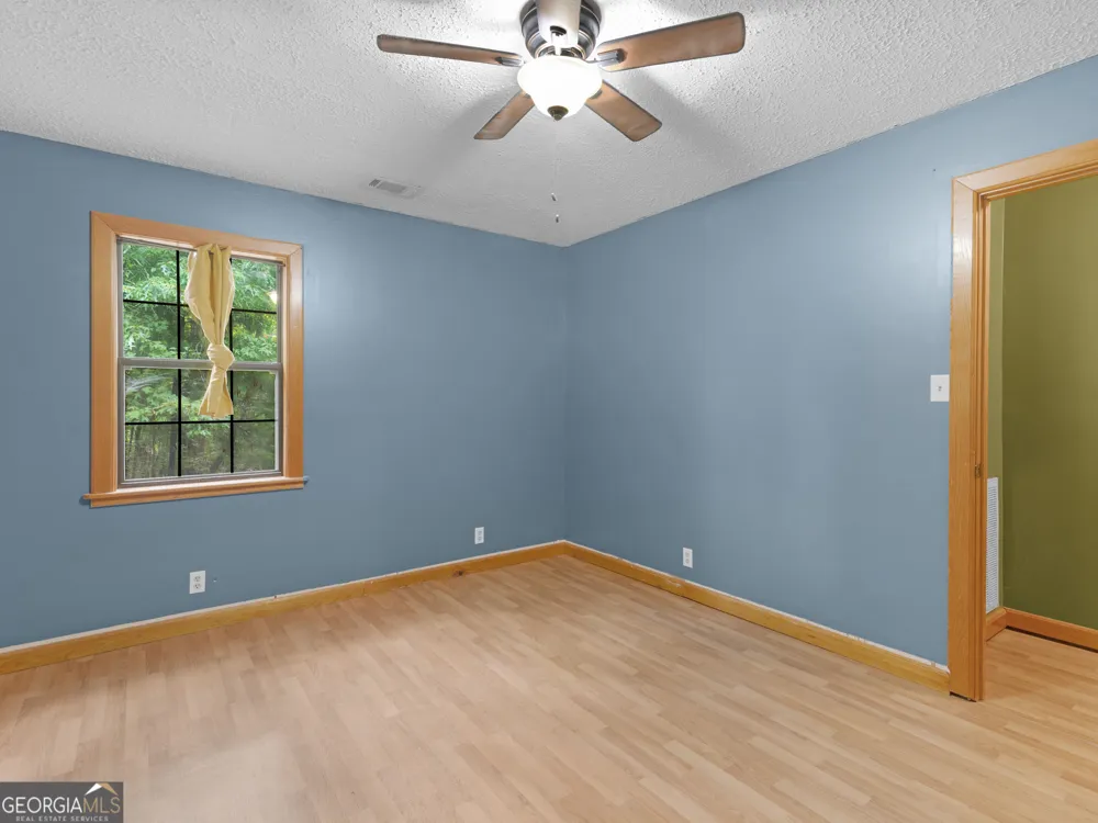107 Midway RD Barnesville, GA 30204