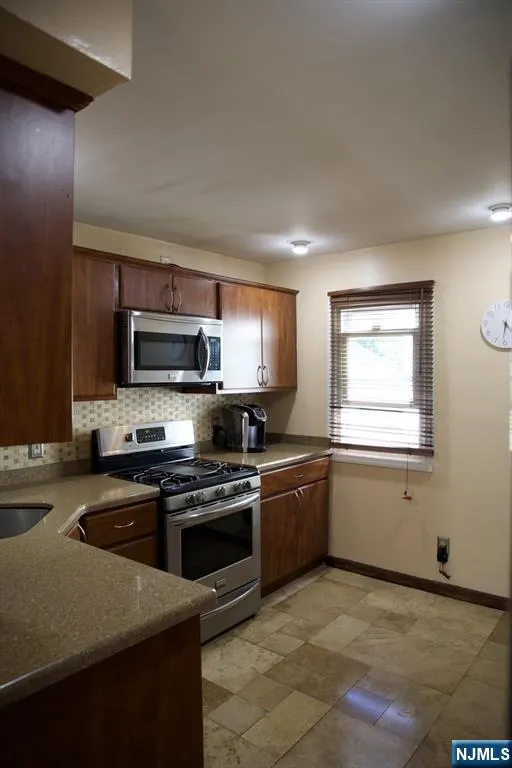 81 Prospect Terrace Teaneck, NJ 07666