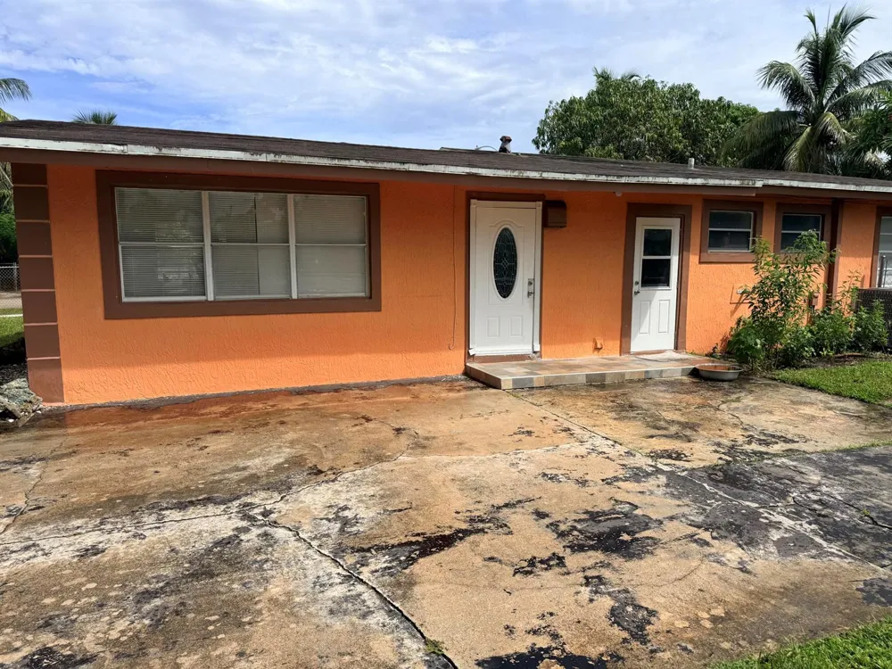 1643 NW 11TH AVENUE Fort Lauderdale, FL 33311