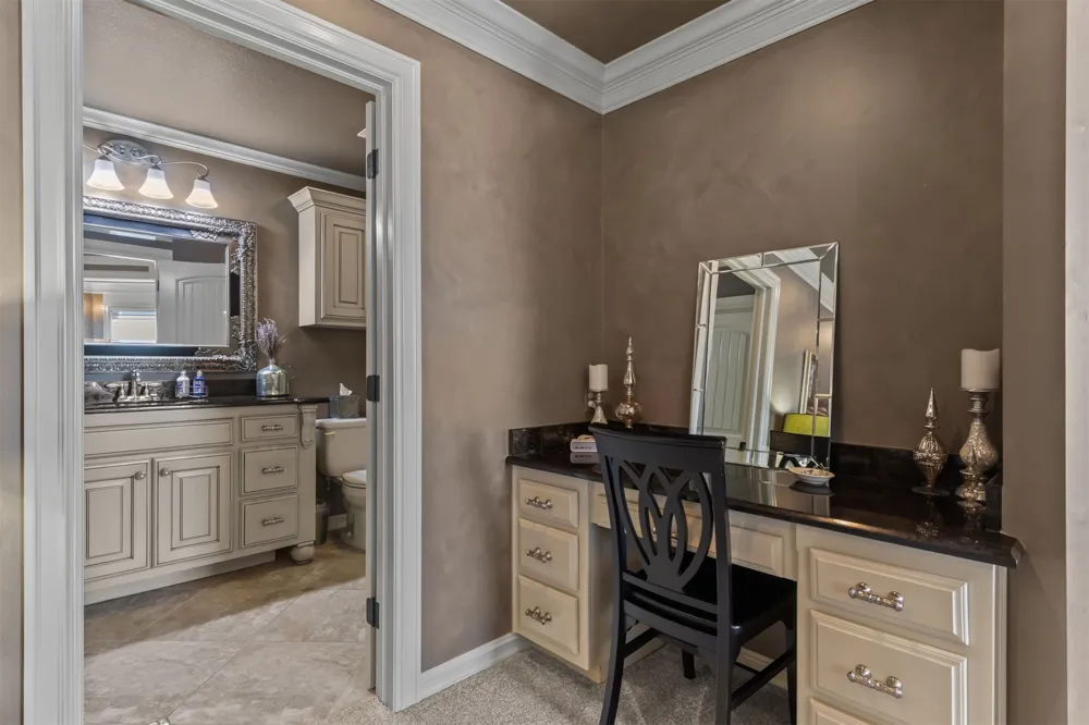 6011 Grey Hawk Road Owasso, OK 74055
