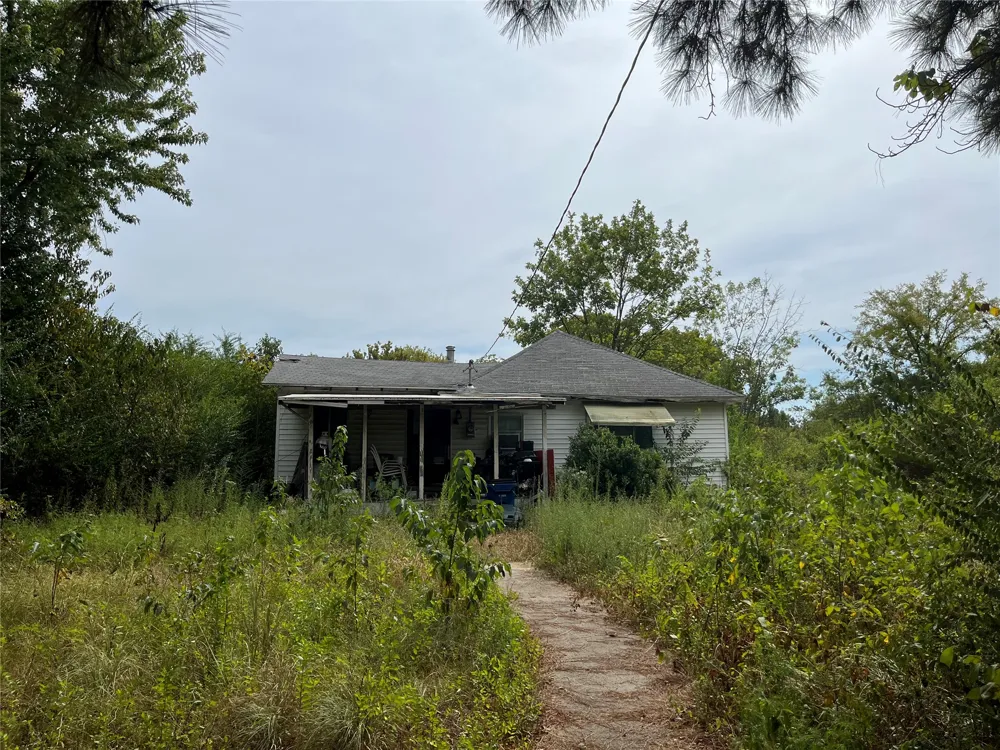 18606 Lock and Dam Road Spiro, OK 74959