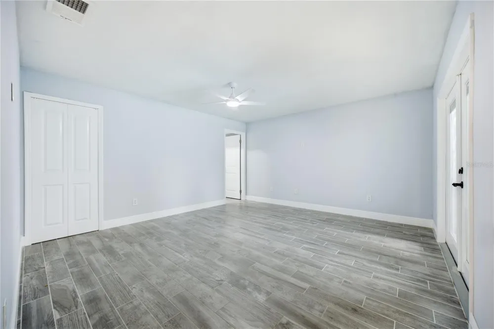 2005 RUSSELL DRIVE Tampa, FL 33618