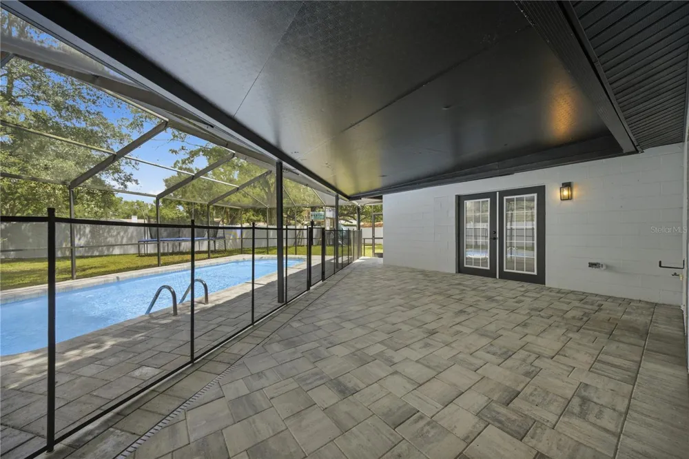 2005 RUSSELL DRIVE Tampa, FL 33618