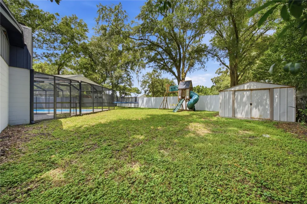 2005 RUSSELL DRIVE Tampa, FL 33618