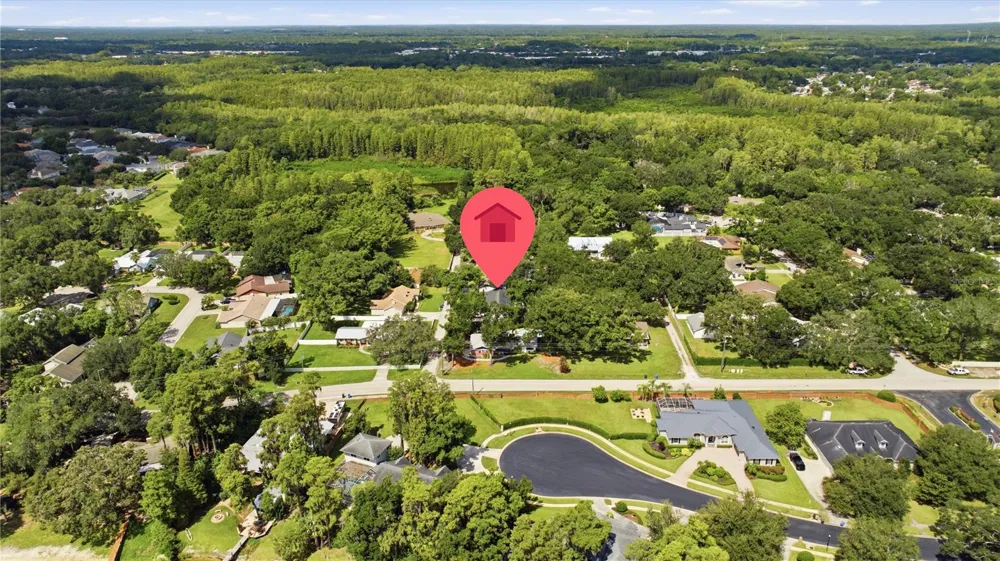 2005 RUSSELL DRIVE Tampa, FL 33618