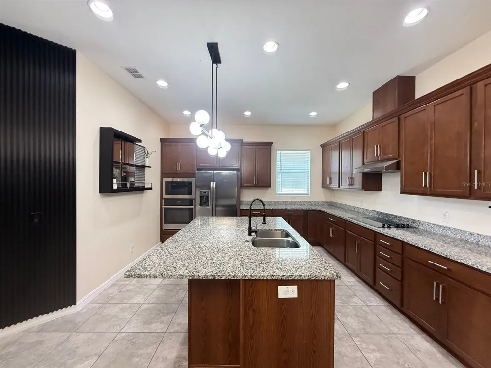 2074 BRILLANTE DRIVE St Cloud, FL 34771
