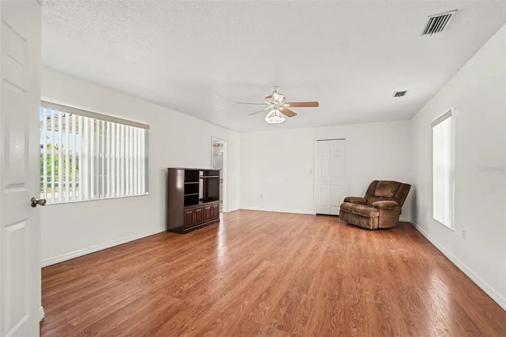 2500 62ND AVENUE S St Petersburg, FL 33712