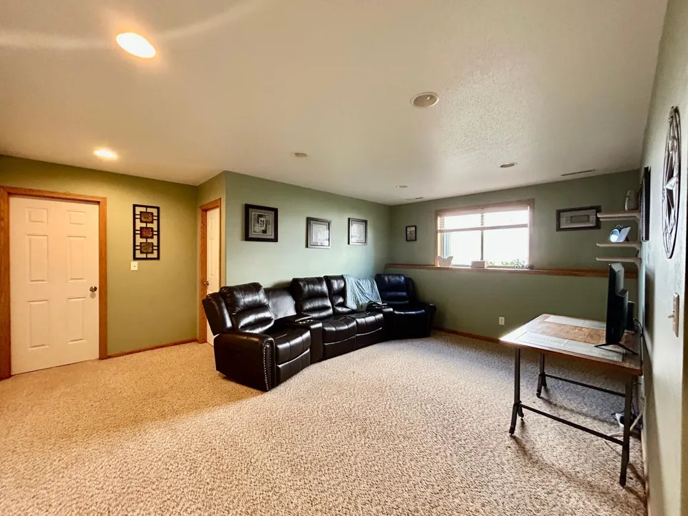 1113 Morningside Drive Casselton, ND 58012