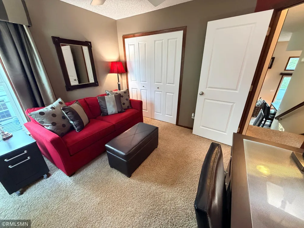 15392 Farnham Avenue Hugo, MN 55038
