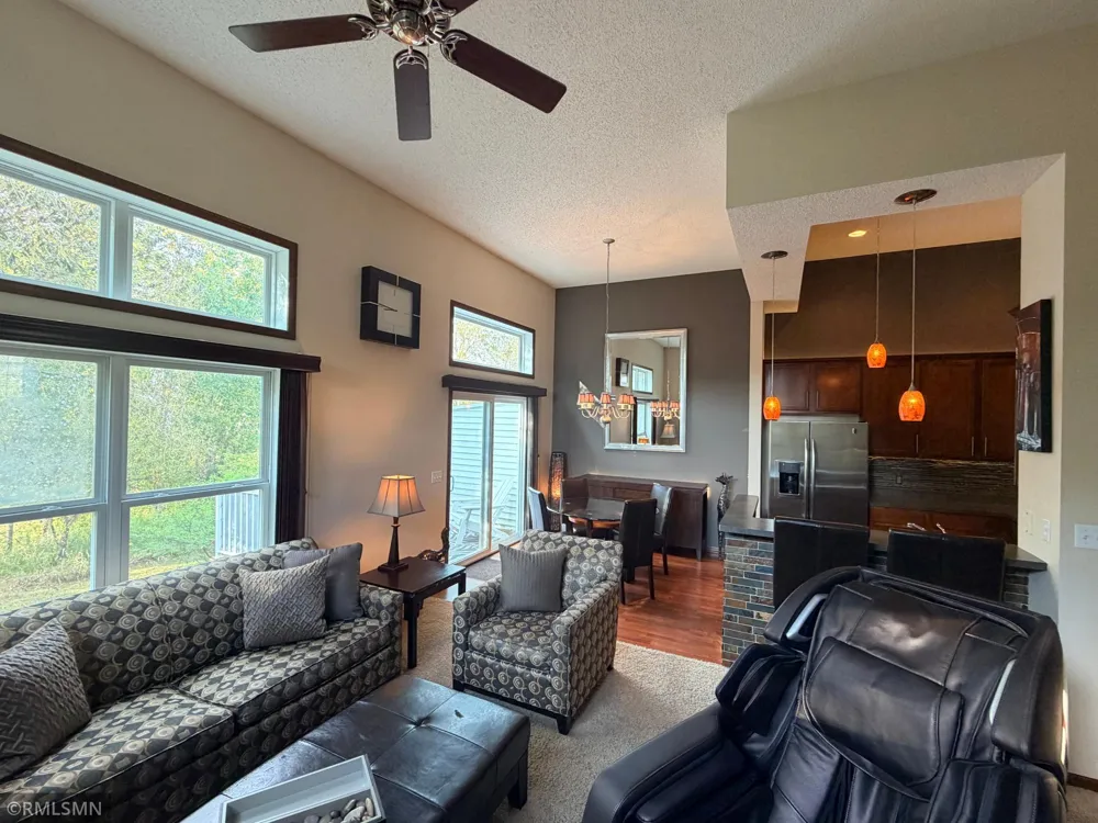 15392 Farnham Avenue Hugo, MN 55038