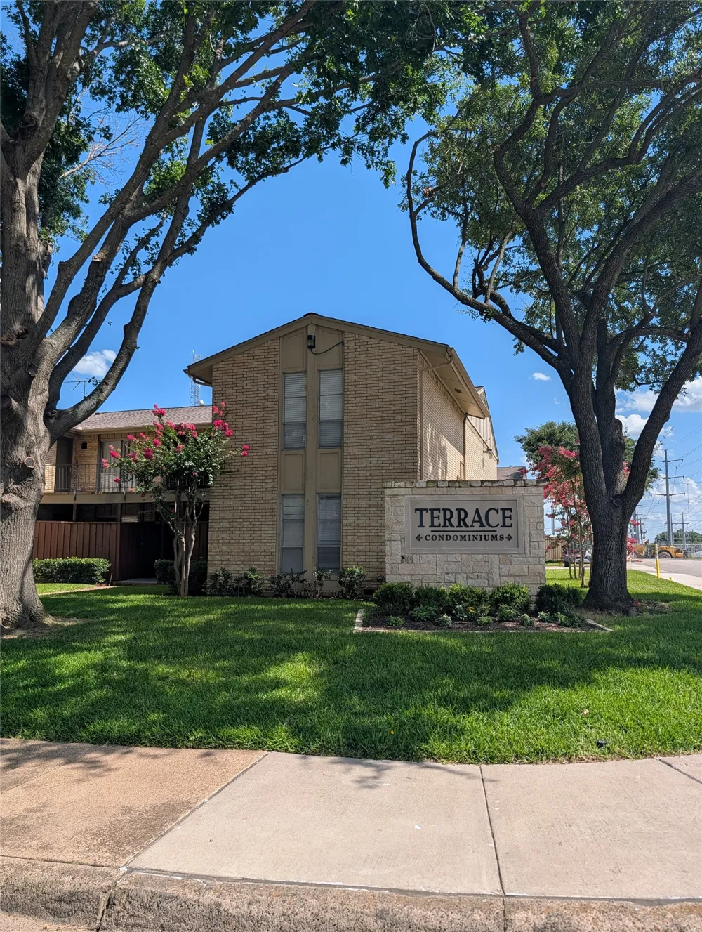 4658 Matilda #H Street Dallas, TX 75206