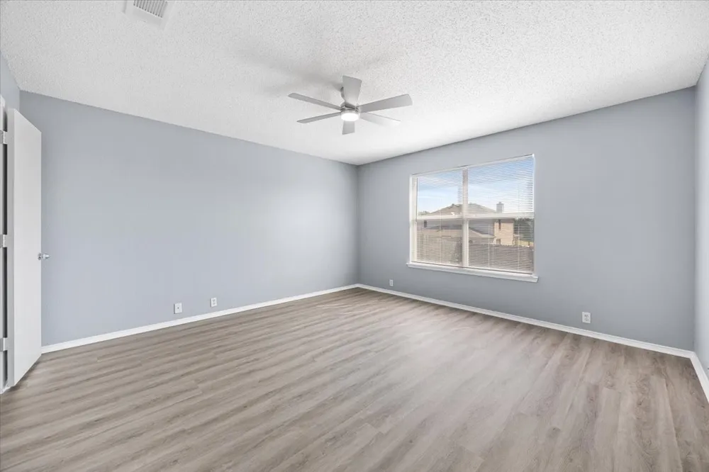 1506 Waters Edge Drive Glenn Heights, TX 75154