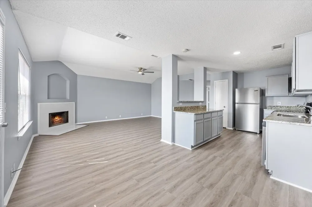 1506 Waters Edge Drive Glenn Heights, TX 75154