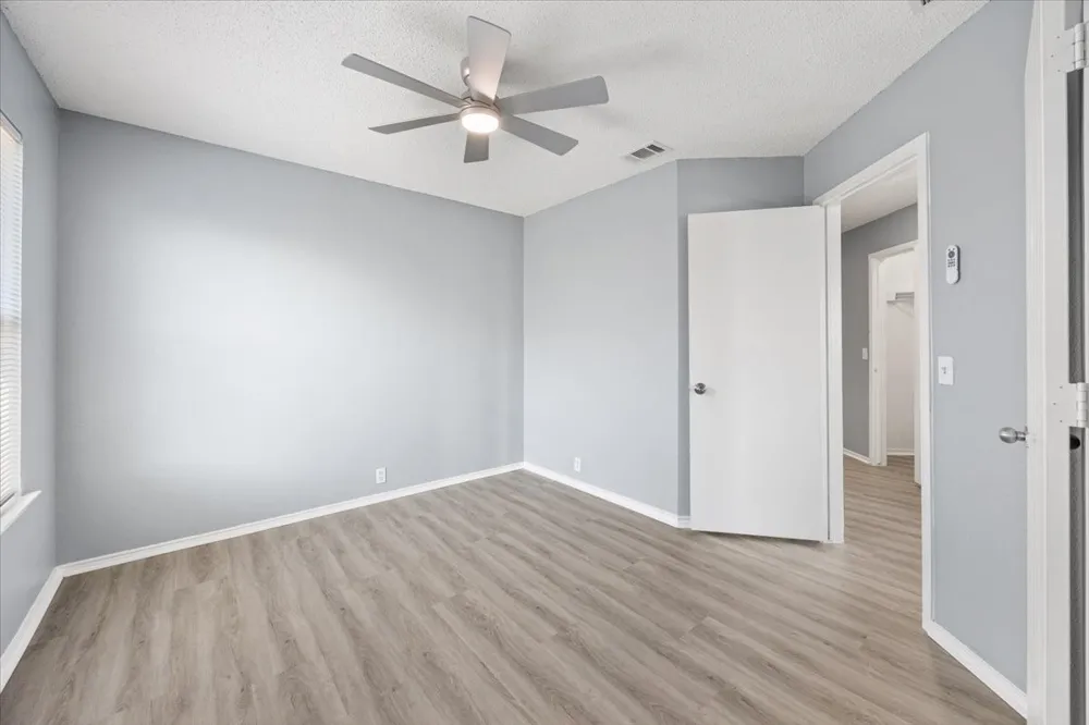 1506 Waters Edge Drive Glenn Heights, TX 75154